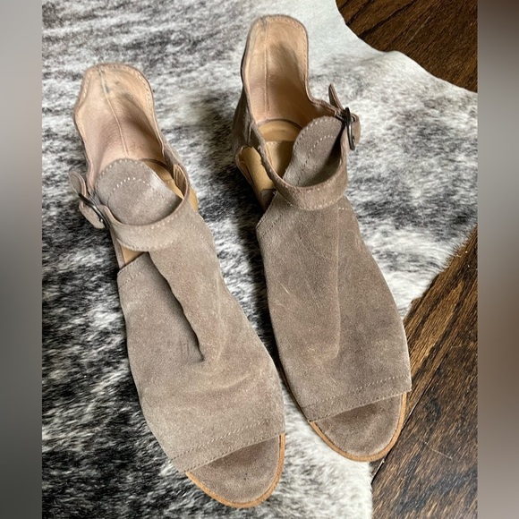 Lucky Brand Women's Baxley Bootie Sandal Suede Cutout Open Toe Heels - Picture 12 of 13